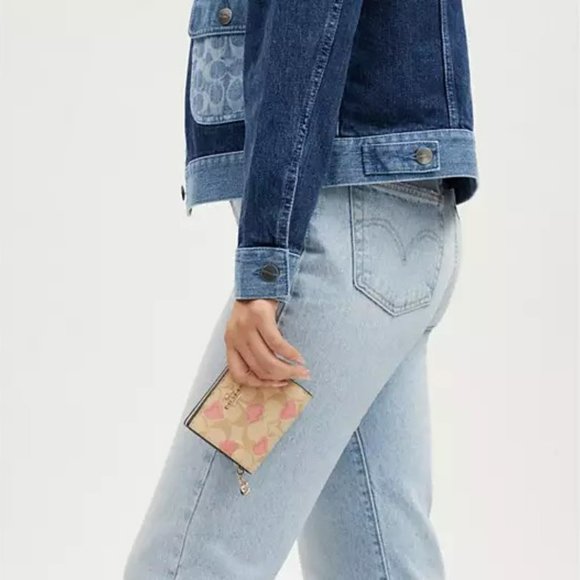 coach Snap Wallet In Signature Canvas With Heart Print cq145 - Picture 5 of 11